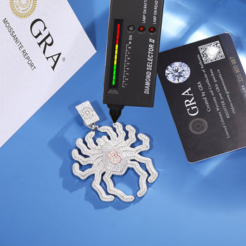 PENDENTIF ARAIGNÉE EN MOISANITE ET DIAMANTS, EN ARGENT MASSIF {STYLE 2}