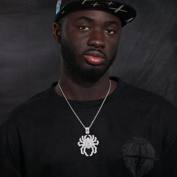 PENDENTIF ARAIGNÉE EN MOISANITE ET DIAMANTS, EN ARGENT MASSIF {STYLE 2}