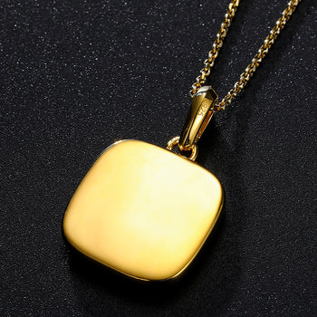 Collier pendentif en argent sterling orné d'une breloque étoile en moissanite et diamant.