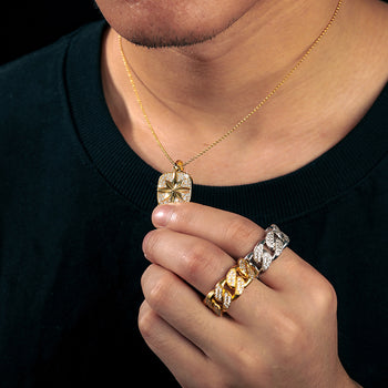 Collier pendentif en argent sterling orné d'une breloque étoile en moissanite et diamant.