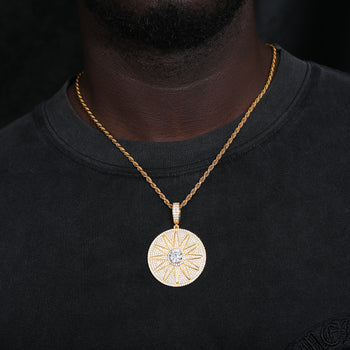COLLIER PENDENTIF ÉTIQUETTE DE SOLEIL EN MISSANITE ET DIAMANT, EN ARGENT MASSIF