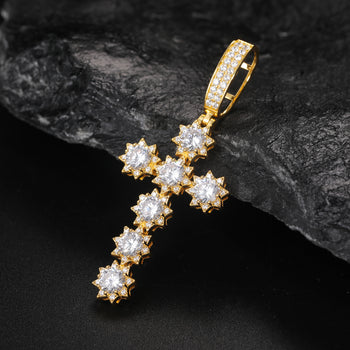 Pendentif croix soleil en moissanite et diamants, en argent sterling