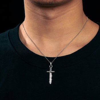 Pendentif croix en moissanite et diamants, en argent sterling