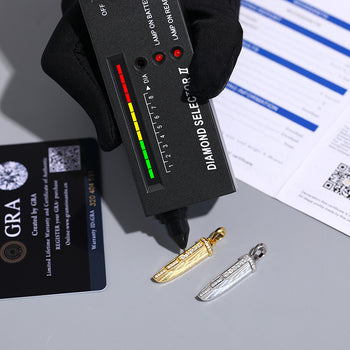 MOISSANIT-DIAMANT-SCHWERTANHÄNGER AUS STERLINGSILBER {STIL 3}