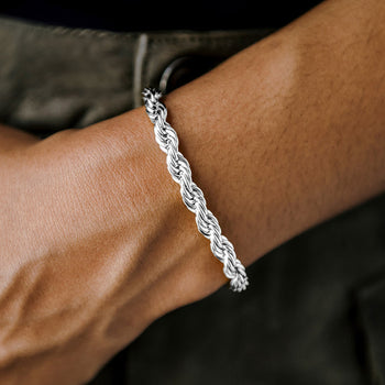 TWISTED LINK CHAIN BRACELET IN STERLING SILVER with MOISSANITE DIAMOND on LOCK