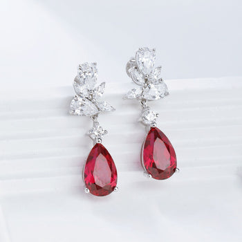 Boucles d'oreilles en argent sterling, diamants et rubis en forme de goutte d'eau, serties de moissanite.