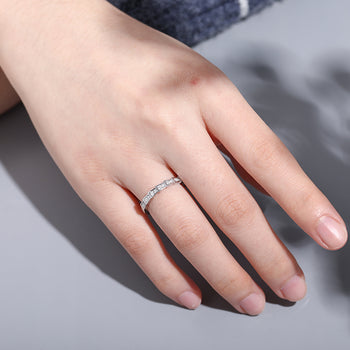 Bague en argent sterling sertie de diamants et de moissanite en forme de tourbillon