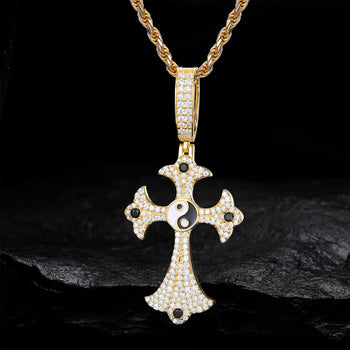 MOISSANIT-DIAMANT-YIN-YANG-KREUZANHÄNGER AUS STERLINGSILBER