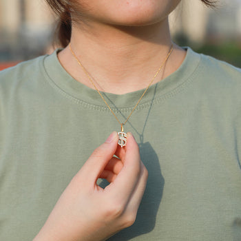 Pendentif en forme de dollar en moissanite et argent sterling