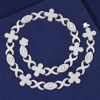 BRACELET À MAILLES CUBINES TAILLÉES EN ARGENT MASSIF