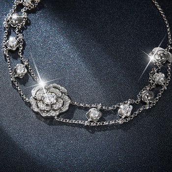 Bracelet en argent sterling orné de fleurs en moissanite