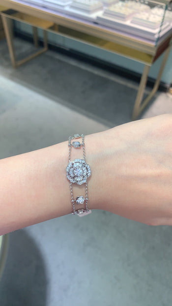 Bracelet en argent sterling orné de fleurs en moissanite
