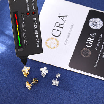 Boucles d'oreilles clous en moissanite en forme de trèfle à quatre feuilles, style 2 