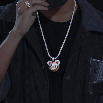 Anhänger „Gloomy Bear“ aus Moissanit in Sterlingsilber