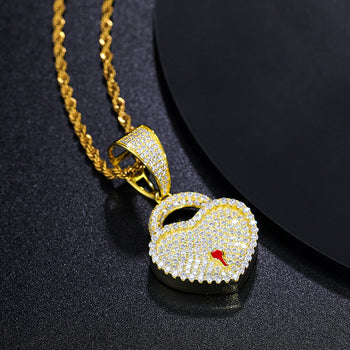 Pendentif en forme de cœur en moissanite et argent sterling