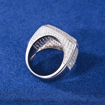 MOISSANIT-FLEDER-DREIECKSRING IN FLEDERMAUSFORM AUS STERLINGSILBER