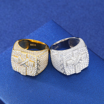 Kreuzring mit Moissanit-Besatz aus Sterlingsilber 