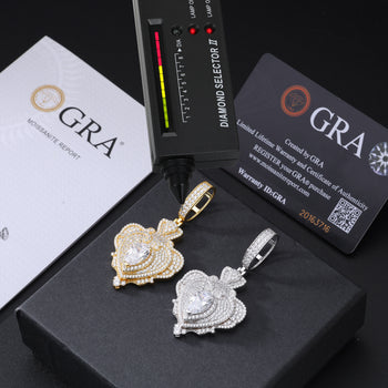 MOISSANIT-MIT EISENFARBENER HERZANHÄNGER AUS STERLINGSILBER 