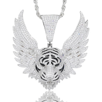 PENDENTIF CRÂNE-CROIX EN MOISANITE ET DIAMANTS 