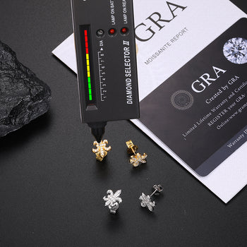 Boucles d'oreilles clous en moissanite iris en argent sterling