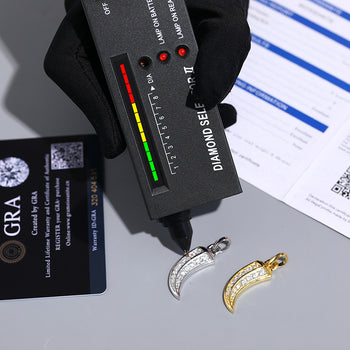 COLLIER PENDENTIF CORNE ITALIENNE EN MOISANITE ET ARGENT MASSIF