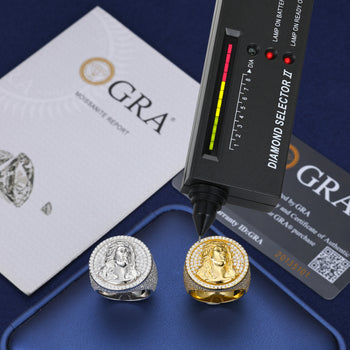 Bague chevalière Jésus en moissanite et argent sterling (style 2)