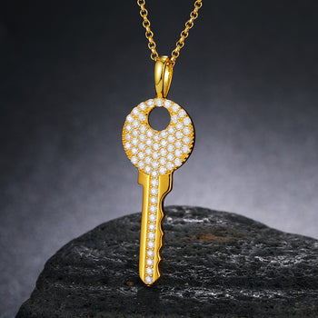 Pendentif clé en moissanite et argent sterling