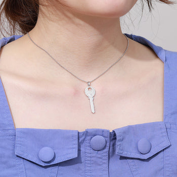 Pendentif clé en moissanite et argent sterling
