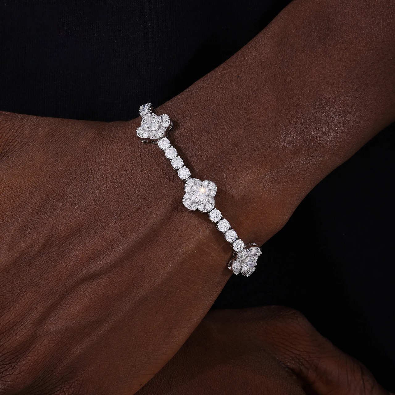 MOISSANITE LILY CUT FOUR LEAF CLOVER TENNIS BRACELET IN STERLING SILVER
