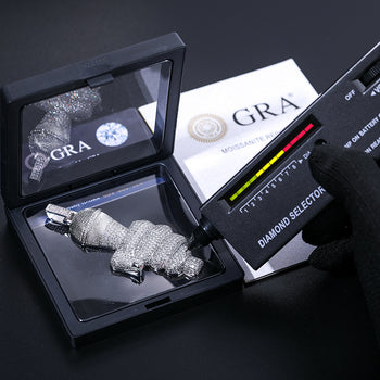 Pendentif chanteur en moissanite et microphone, en argent sterling