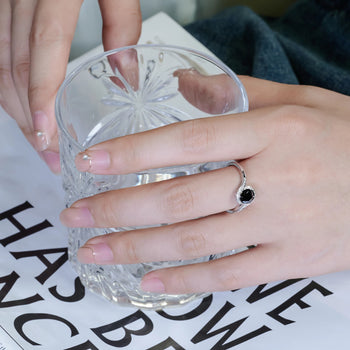 MOISSANITE NOIR HALO BAND RING IN SOLID GOLD