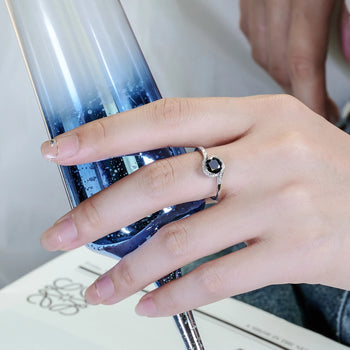 MOISSANITE NOIR HALO BAND RING IN SOLID GOLD