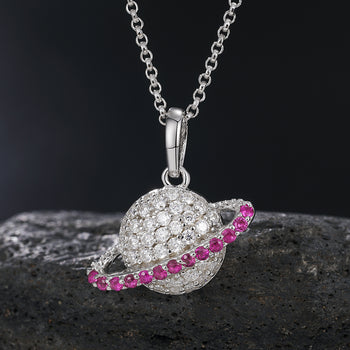 COLLIER PENDENTIF PLANÈTE SATURNE ROSE EN ARGENT MASSIF ET MOISSANITE