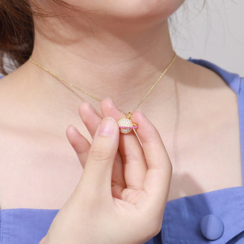 COLLIER PENDENTIF PLANÈTE SATURNE ROSE EN ARGENT MASSIF ET MOISSANITE