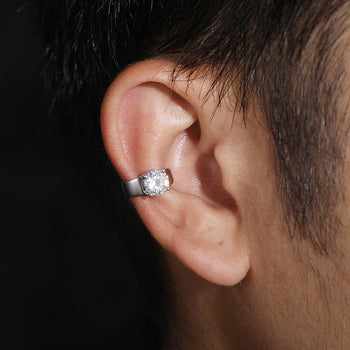 Boucle d'oreille manchette en moissanite taille brillant rond, en argent sterling