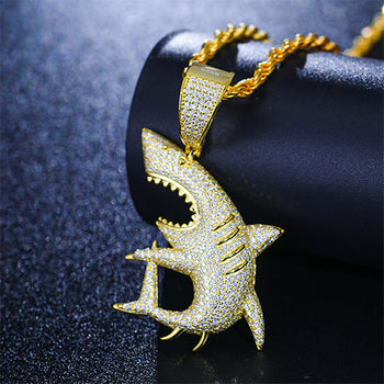 COLLIER PENDENTIF REQUIN EN MOISANITE ET ARGENT MASSIF