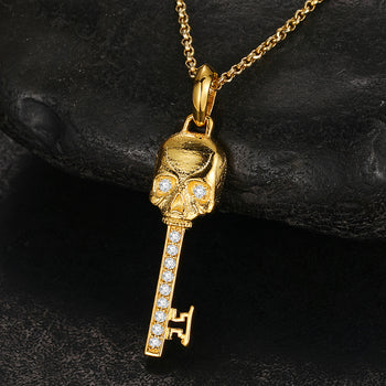 Anhänger in Form eines Totenkopfes aus Moissanit in Sterlingsilber