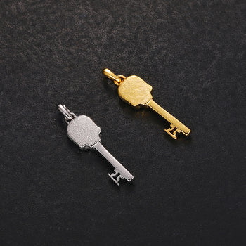 Anhänger in Form eines Totenkopfes aus Moissanit in Sterlingsilber