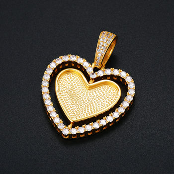 PHOTO EN ARGENT MASSIF AVEC HALO DE MISSANITE EN FORME DE CŒUR