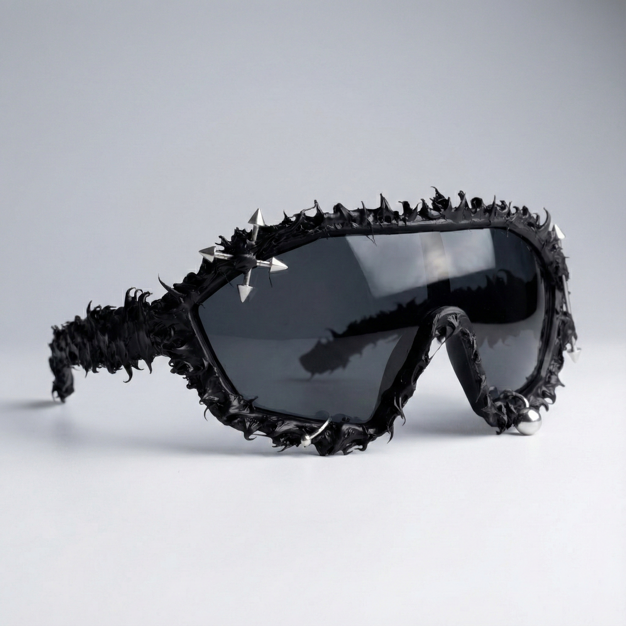 OBSIDIAN SPIKE VISOR