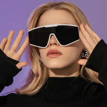 LUNETTES DE SOLEIL MOISSANITE À CROIX GLACÉE