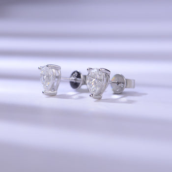 1CT PEAR CUT MOISSANITE DIAMOND STUD EARRINGS IN STERLING SILVER