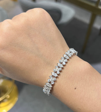 Armband mit birnenförmigem, marquisegeschliffenem Moissanit aus Sterlingsilber