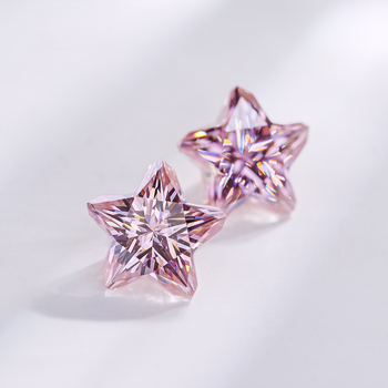 DIAMANT EN LIBRE DE MOISSANITE TAILLÉE EN PENTAGRAMME