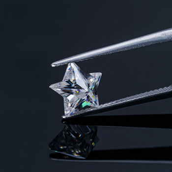 DIAMANT EN LIBRE DE MOISSANITE TAILLÉE EN ÉTOILE PENTAGRAMME