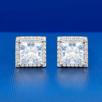 Boucles d'oreilles géométriques en diamant moissanite taille princesse, serties sur de l'argent sterling 