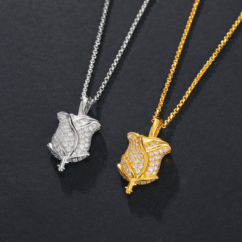 Pendentif en forme de rose en moissanite taille brillant rond, monté sur argent sterling