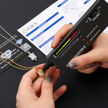 Pendentif en forme de rose en moissanite taille brillant rond, monté sur argent sterling