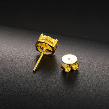 Boucles d'oreilles puces en moissanite ronde et diamant, en argent sterling