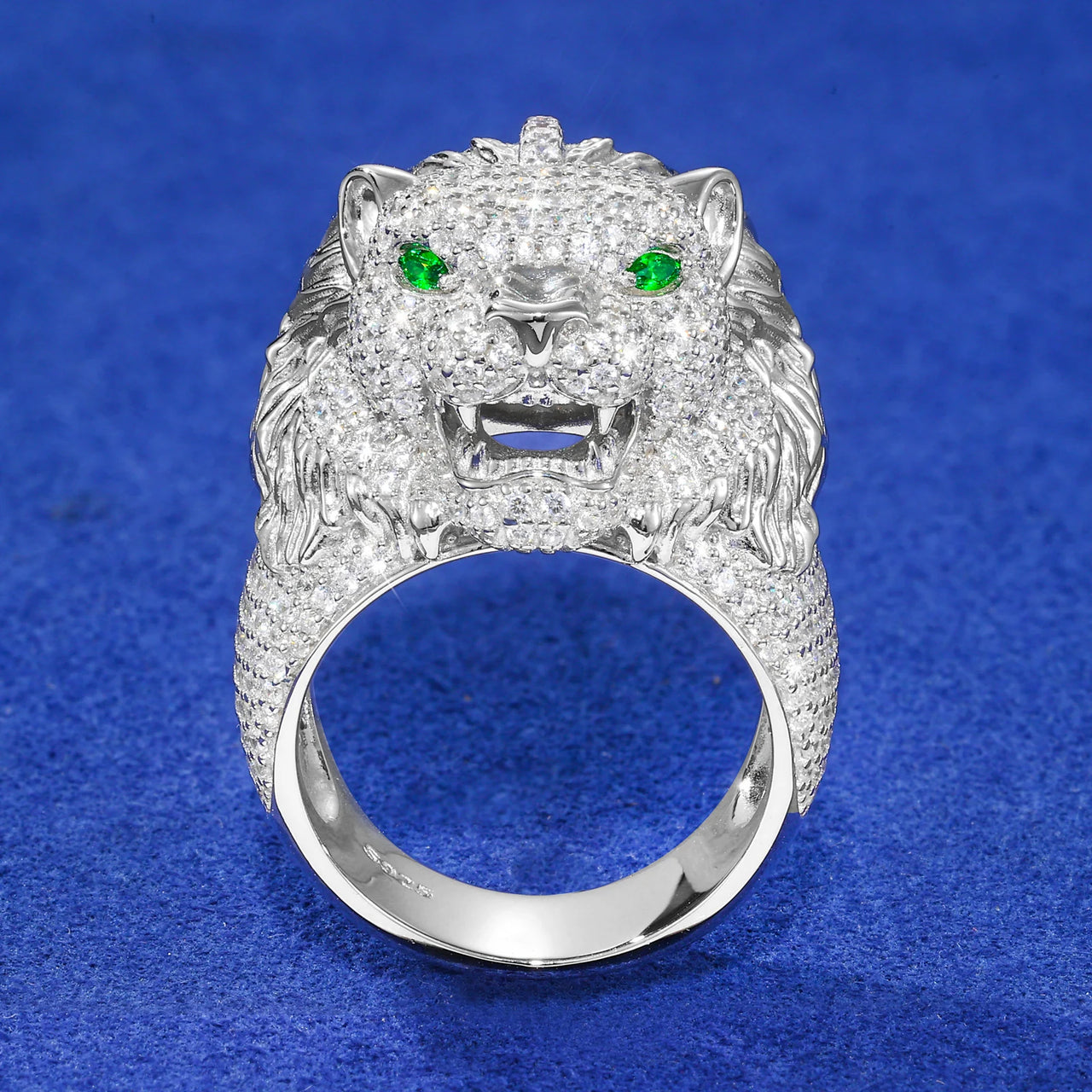 Kreuzring mit Moissanit-Diamanten in Sterlingsilber 